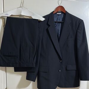 Classic navy Men's Suit